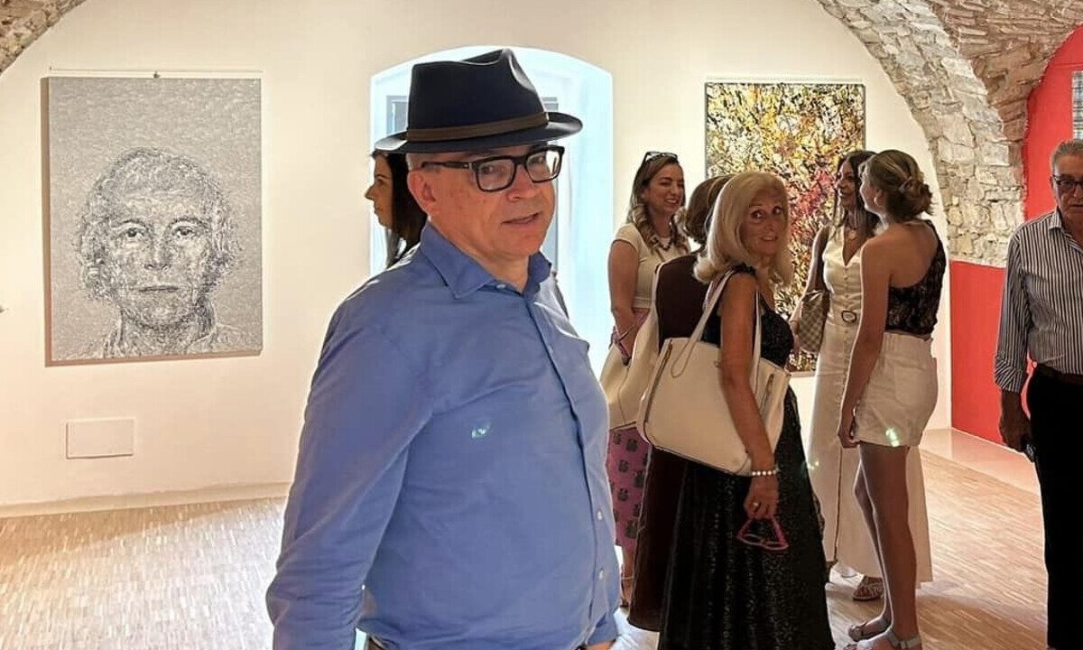 Andreas Lüthi riceve cittadinanza onoraria a Orsara di Puglia per il museo nell'ex carcere