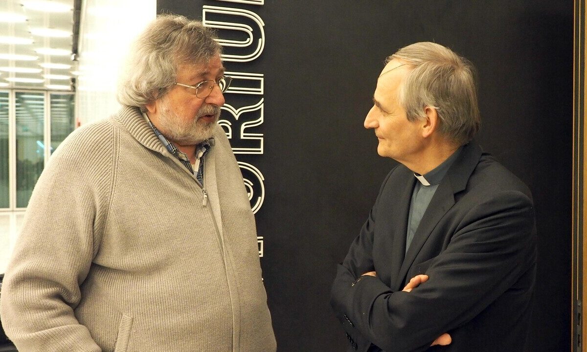 Mattarella e il tributo a Guccini: ricordi da musica e cultura
