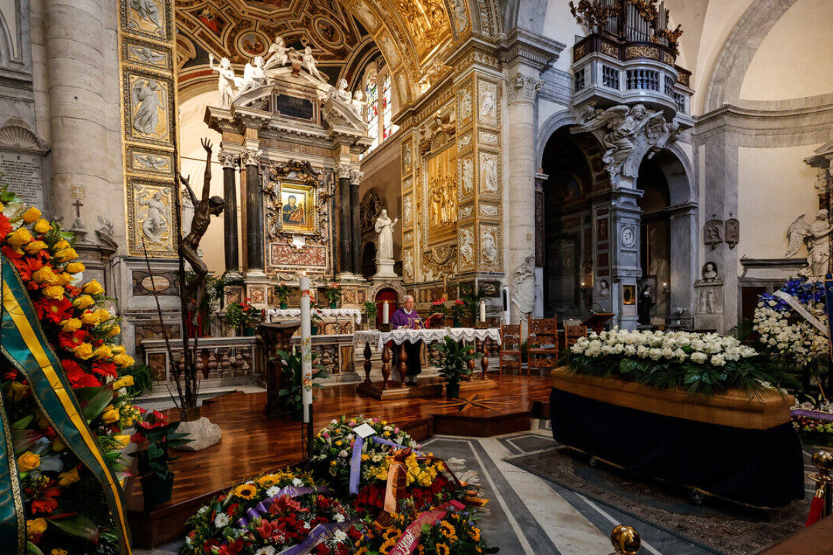 Funerali di Fulvio Lucisano: Paola ricorda l'amore del padre per il cinema