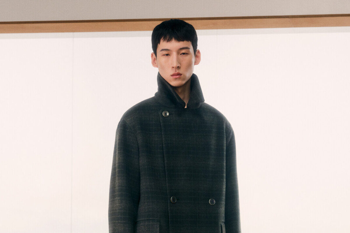 Pharrell Williams presenta la capsule collection di Louis Vuitton per un picnic elegante in campagna