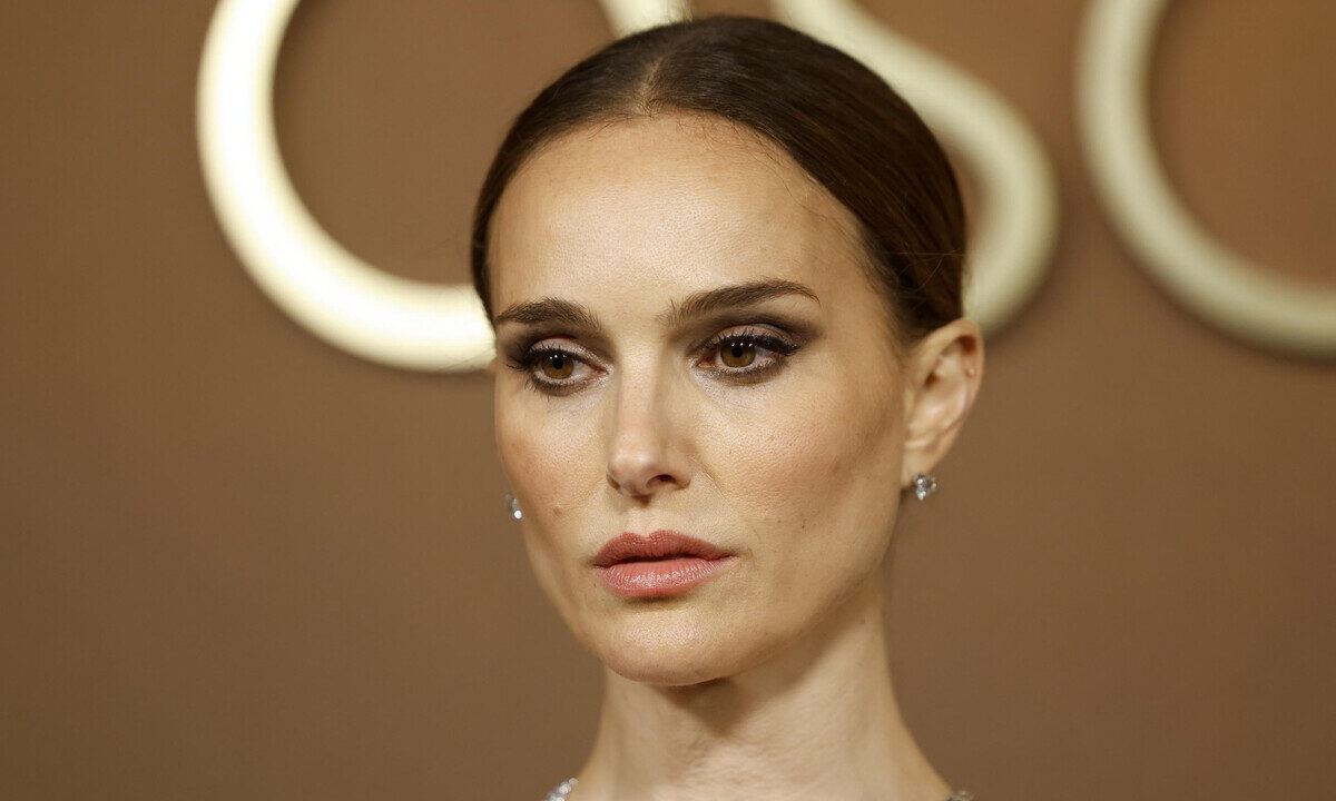 Rachel Cusk e il mistero di M: Natalie Portman è l’ispirazione?