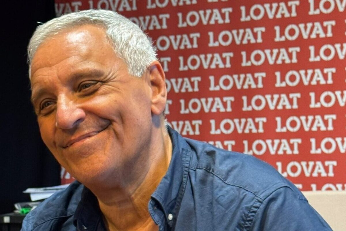 Maurizio de Giovanni: i ventenni affrontano conflitti e crisi sociali attuali
