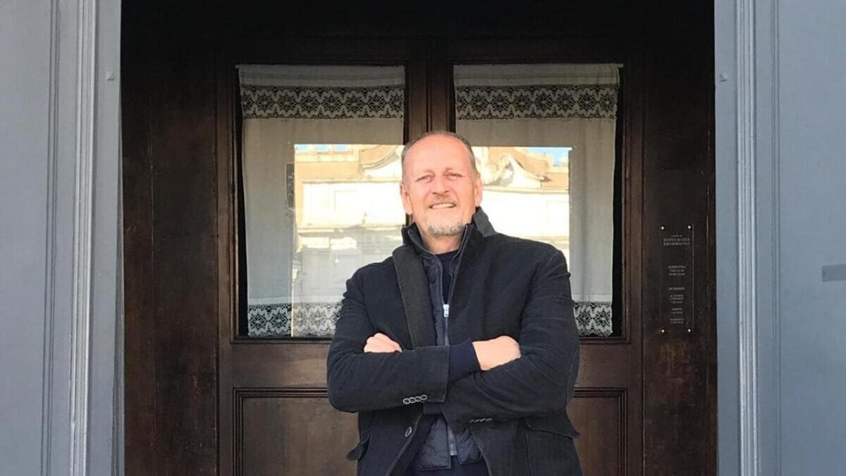 Melanoma e tatuaggi: Marco Manzo chiede un confronto tra medici e tatuatori sulla nuova legge