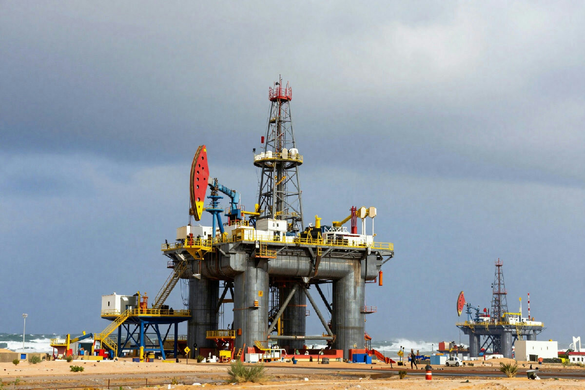 Tensioni geopolitiche e petrolio, opportunità e rischi per gli investitori dopo il conflitto con l’Iran